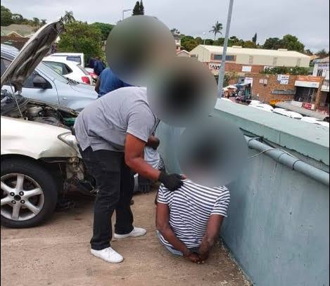 Horror!! Hardened Lusaka Car Thief Gets Stuck While Trying To Steal Range Rover Of A Tycoon.