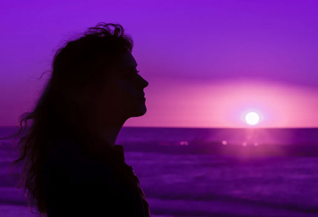 Aura: Understanding Its Colors, Vibrations, and the Transformative Benefits of Healing