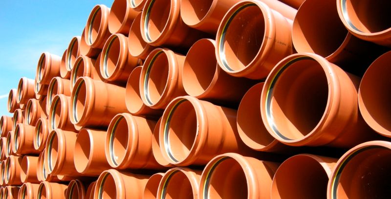 Daylight Drama In Lusaka as Man Caught Stealing Water Pipes Forced to Confess After His Eyes Suddenly Began to Swell