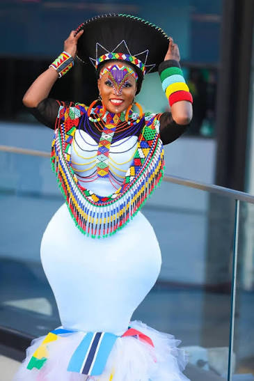 Chipata Woman Works 10 Years Without Raise Quits and Joins Rival Company That Makes Her Their Director. Chipata Woman Works 10 Years Without Raise Quits and Joins Rival Company That Makes Her Their Director.